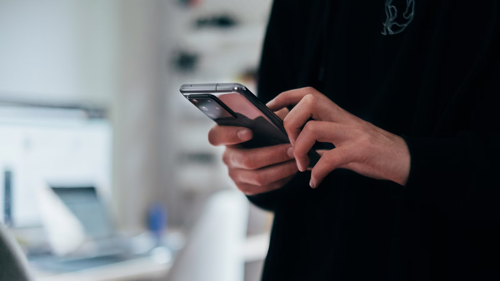 Xiaomi 14 Pro smartphone